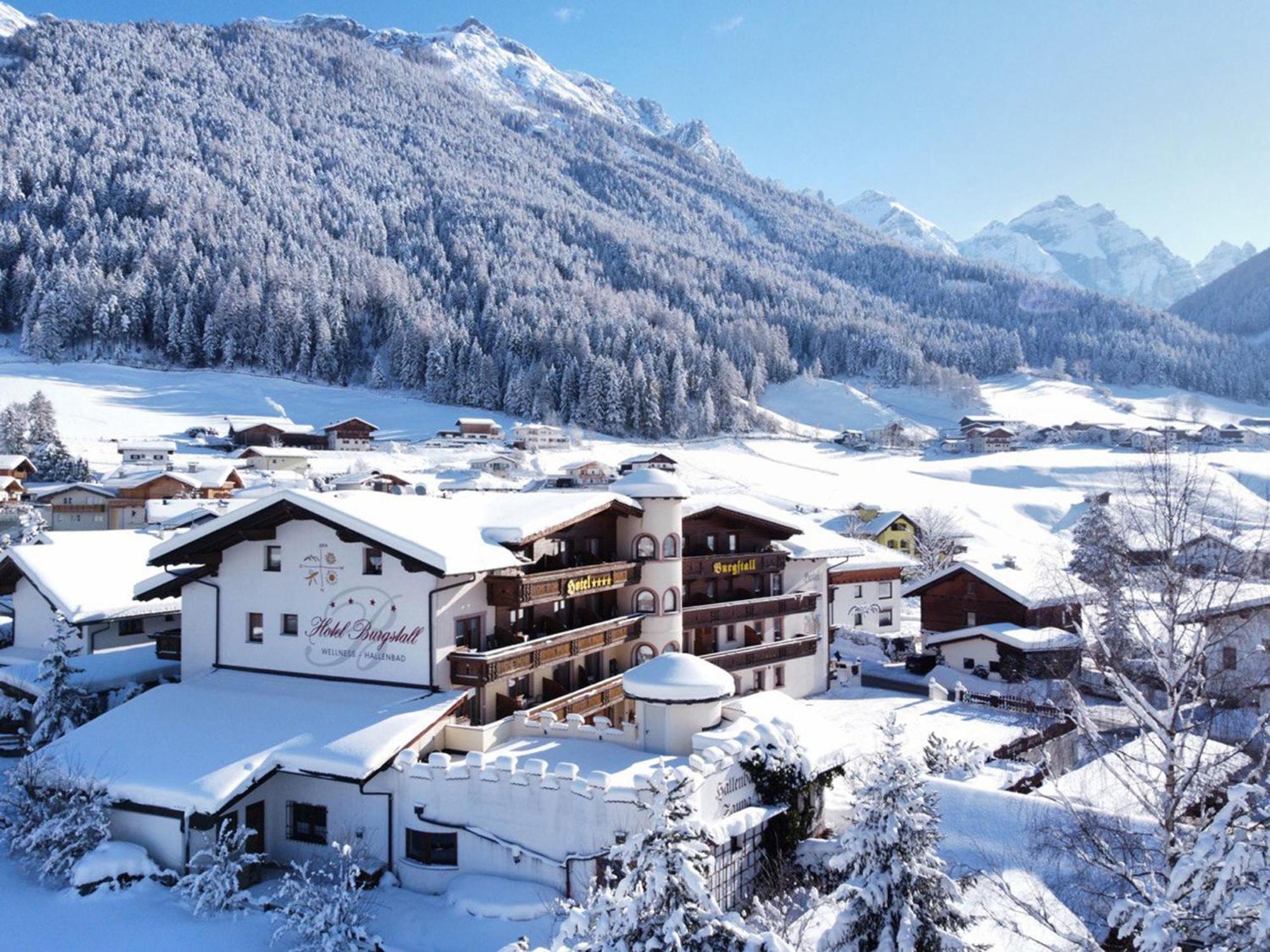 Hotel Burgstall Neustift im Stubaital Exterior photo