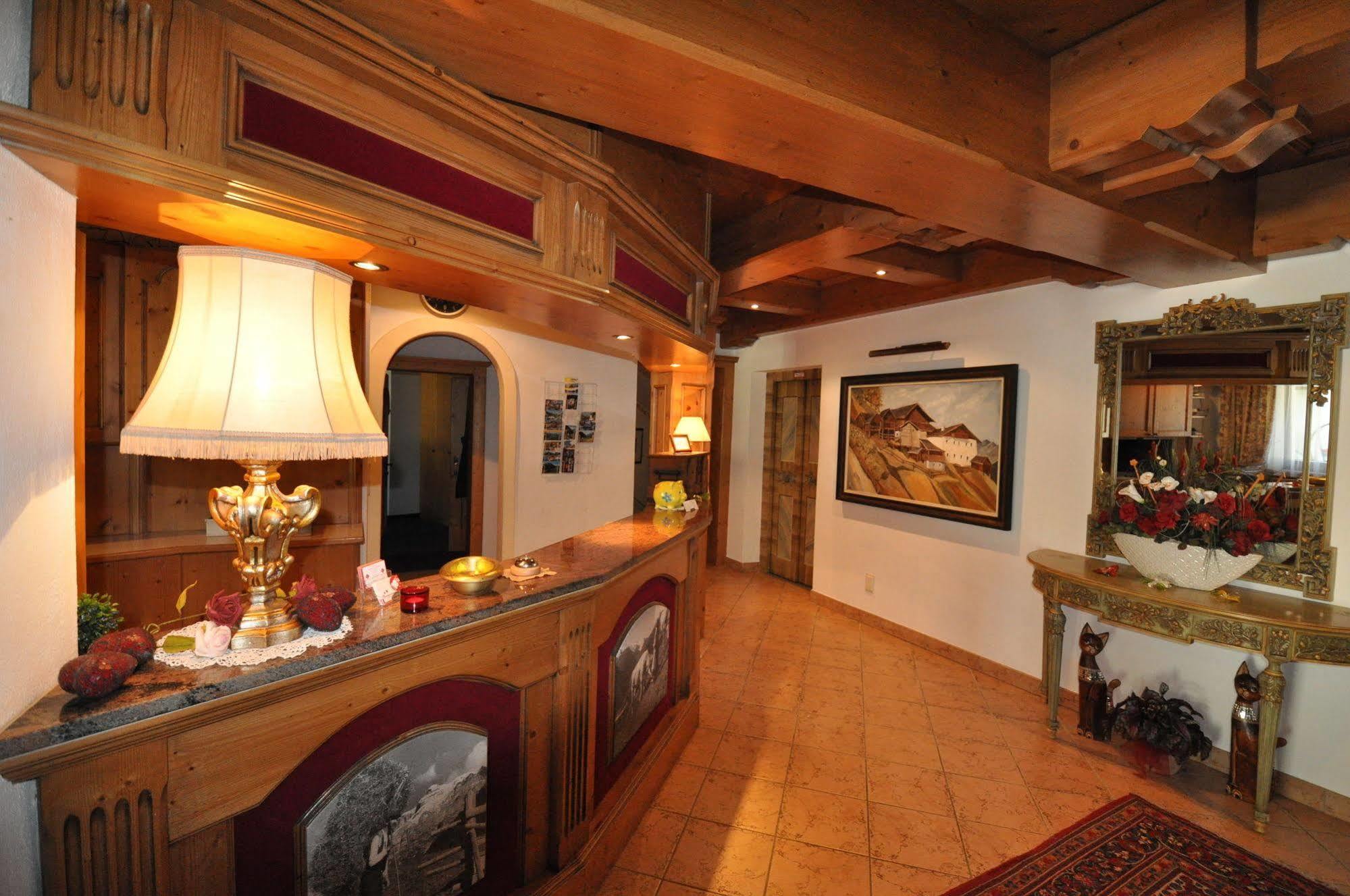 Hotel Burgstall Neustift im Stubaital Exterior photo